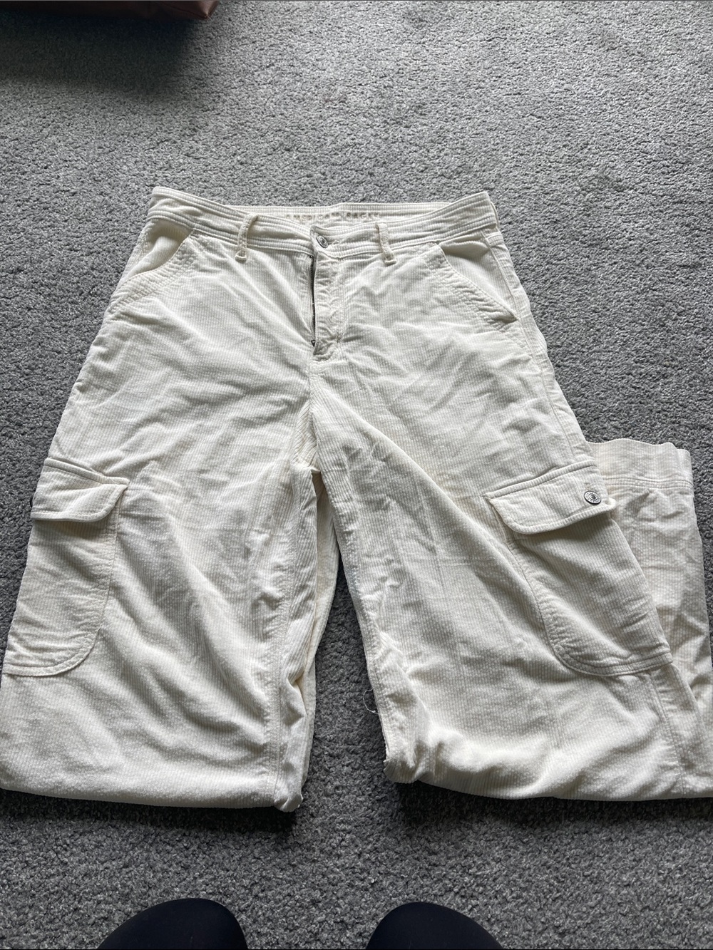 American Eagle Outfitters Cream Cargo Pants